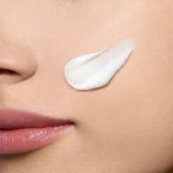 CLARINS Hydra-Essentiel [HA²] - Crème Riche Désaltérante 50ml -Clarin Beauty Magasin CLARINS Hydra Essentiel HA Creme Riche desalterante 50ml 105340 102 1681840015