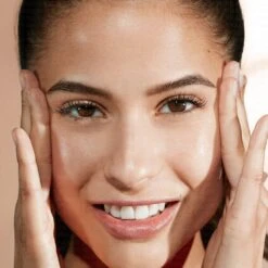 ORIGINS Ginzing - Sérum Illuminateur Flacon 30ml 10 ORIGINS Ginzing - Sérum Illuminateur Flacon 30ml -Clarin Beauty Magasin ORIGINS Serum illuminateur Flacon 30ml 107099 103 1687359947